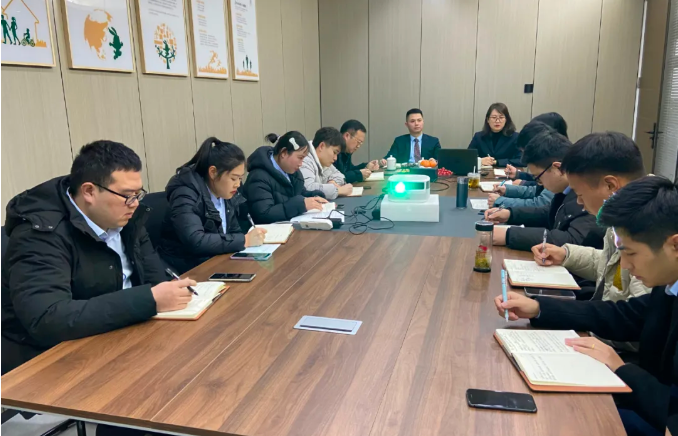 保持熱愛，砥礪前行
